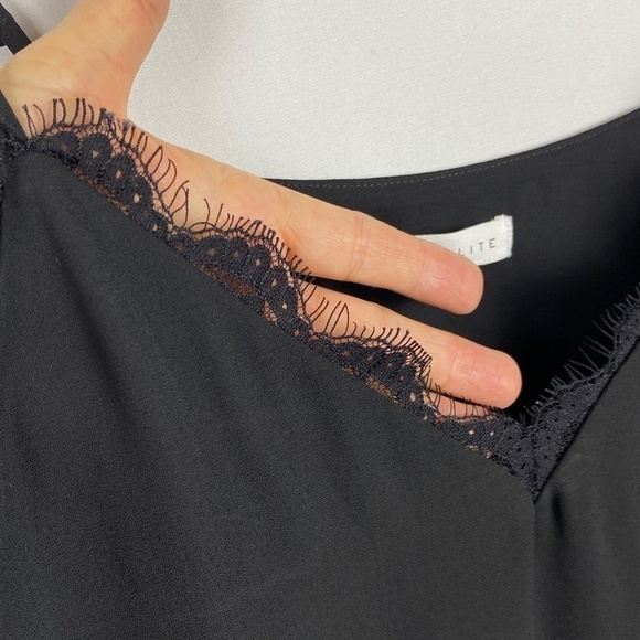 Socialite Women's Sz Medium Camisole Top Black Sculpted V-Neck Adjustable  Strap - Picture 4 of 9